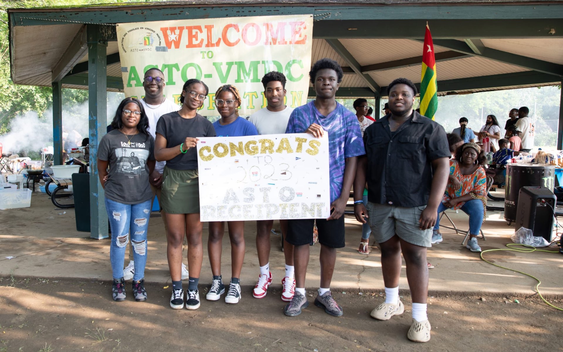 ASTO-VMDC 2023 scholarship recipients holding the congratulations sign